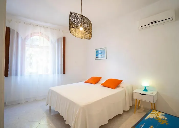 Capovillas - Laura With Private Pool וילה ויבו ולנטיה