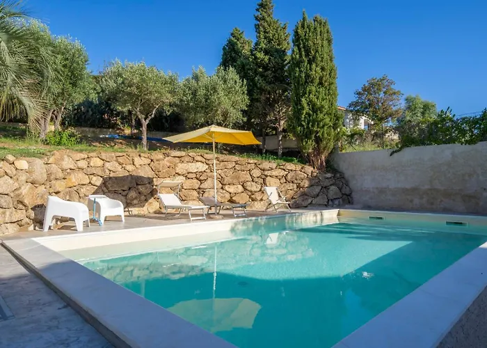 Capovillas - Laura With Private Pool *