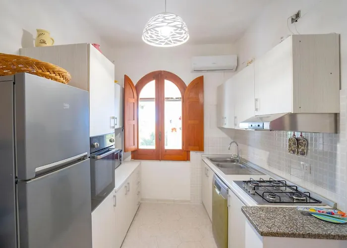 Capovillas - Laura With Private Pool فيلة فيبو فالينتيا